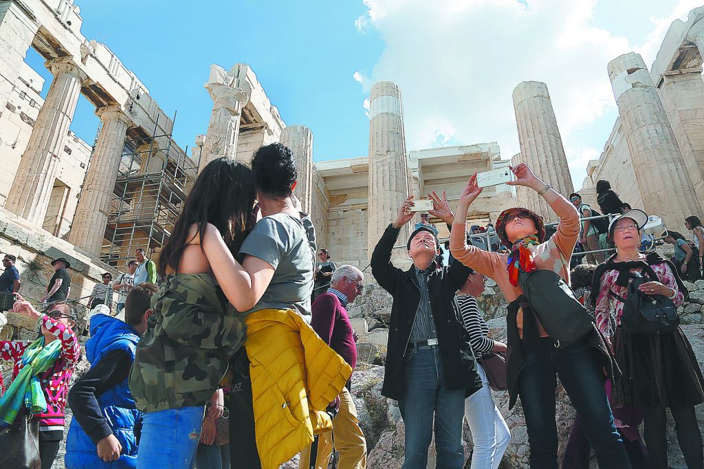 Πόλεμος στην Ουκρανία: Τουριστικό άνοιγμα σε μακρινές αγορές