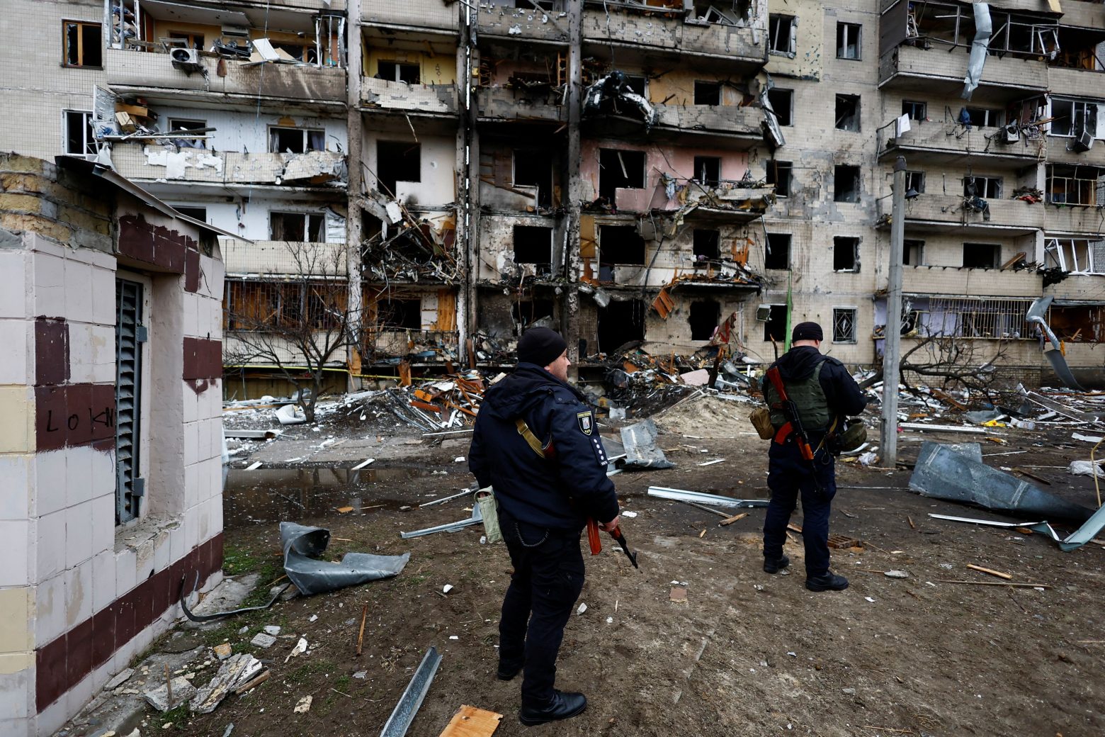 Πόλεμος στην Ουκρανία: Έκρηξη σε πολυκατοικία στο Κίεβο – Τραυματίστηκαν πέντε άνθρωποι