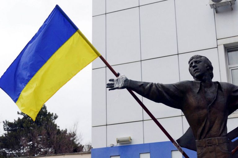Πόλεμος στην Ουκρανία: Απαγορεύει τη δραστηριότητα 11 κομμάτων που χαρακτηρίζει «φιλορωσικά» | tovima.gr