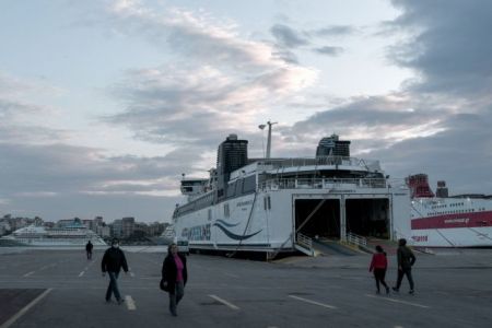 Νεκρή εντοπίστηκε στο λιμάνι του Πειραιά 44χρονη
