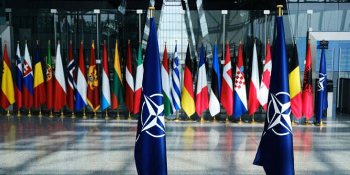 Πόλεμος στην Ουκρανία: Ετοιμότητα στο ΝΑΤΟ αλλά και διαφωνίες εντός ΕΕ για τα επόμενα βήματα | tovima.gr