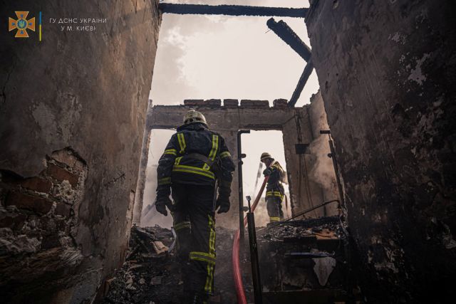 Πόλεμος στην Ουκρανία: Εκρήξεις και καπνοί στο Κίεβο