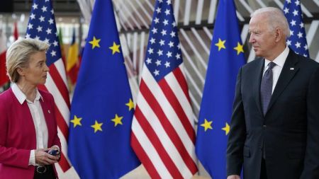 Μπάιντεν: Συναντάται με την Ούρσουλα Φον ντερ Λάιεν τη δεύτερη ημέρα της συνόδου κορυφής της ΕΕ