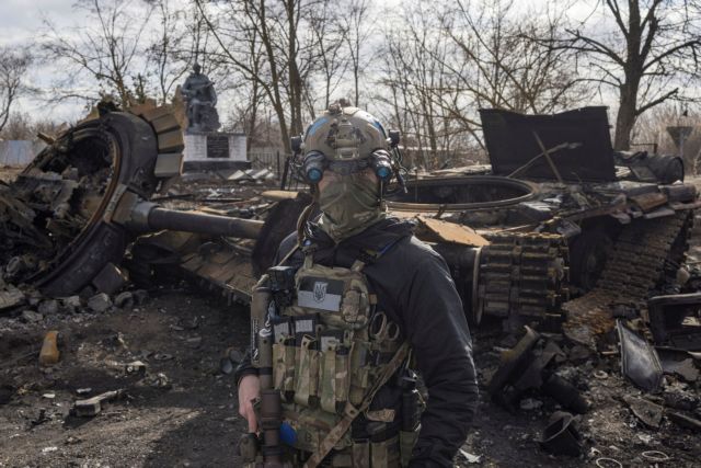 Ουκρανία: Ρωσικά στρατεύματα εισέβαλαν στο προεδρικό γραφείο στην Κριμαία | tovima.gr