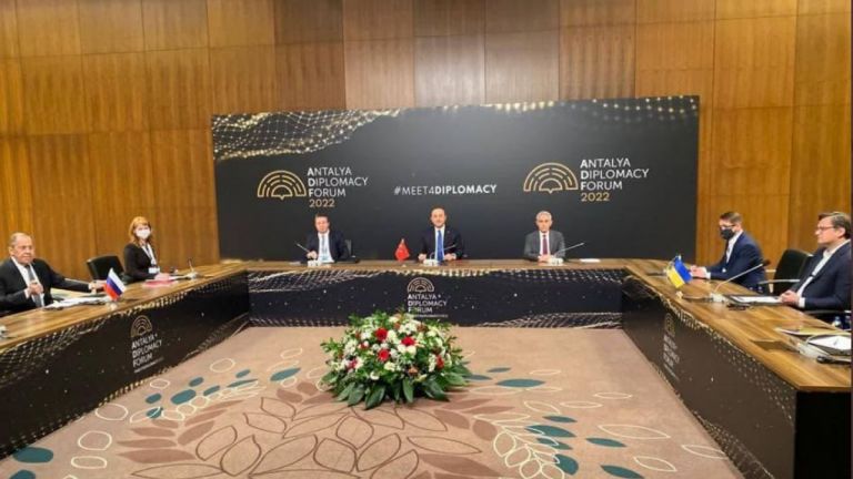 Ουκρανός προεδρικός σύμβουλος: Η Τουρκία μεταξύ των χωρών που θα μπορούσαν να μας παράσχουν εγγυήσεις ασφαλείας