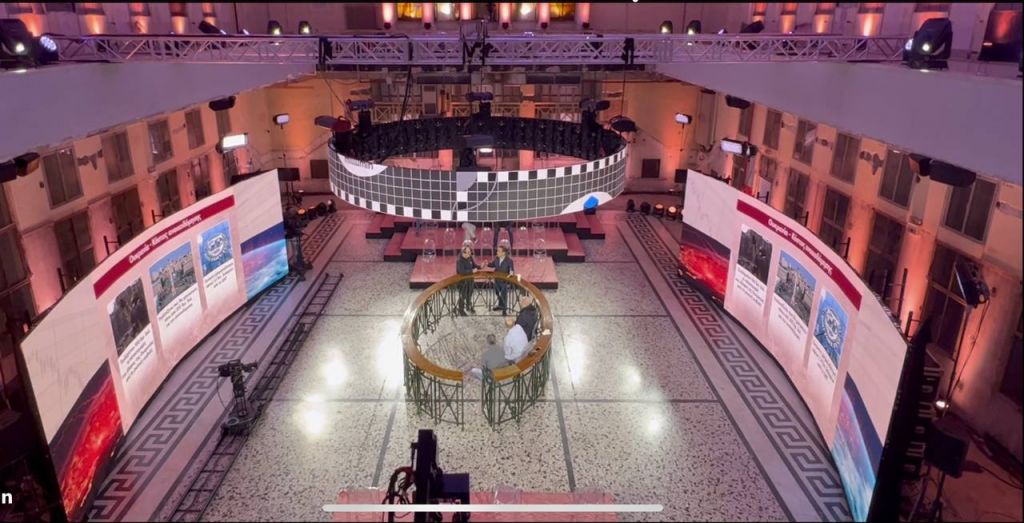 Η ιστορία γράφεται μπροστά στα μάτια μας – και στο OT FORUM θέλουμε να τη συζητήσουμε