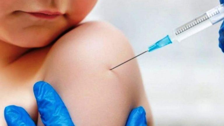 Εμβόλιο Pfizer/BioNTech: Μειώνει κατά 68% τον κίνδυνο νοσηλείας των παιδιών 5 έως 11 ετών από την Όμικρον | tovima.gr