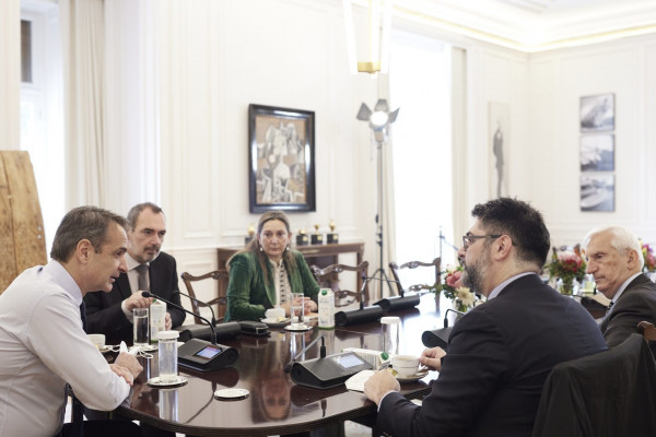 Μητσοτάκης: Συναντήθηκε με τον Γενικό Πρόξενο στη Μαριούπολη Μανώλη Ανδρουλάκη