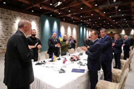 Ουκρανία: Μπορεί να υπάρξει συνάντηση Πούτιν – Ζελένσκι στην Κωνσταντινούπολη λέει ο Ερντογάν