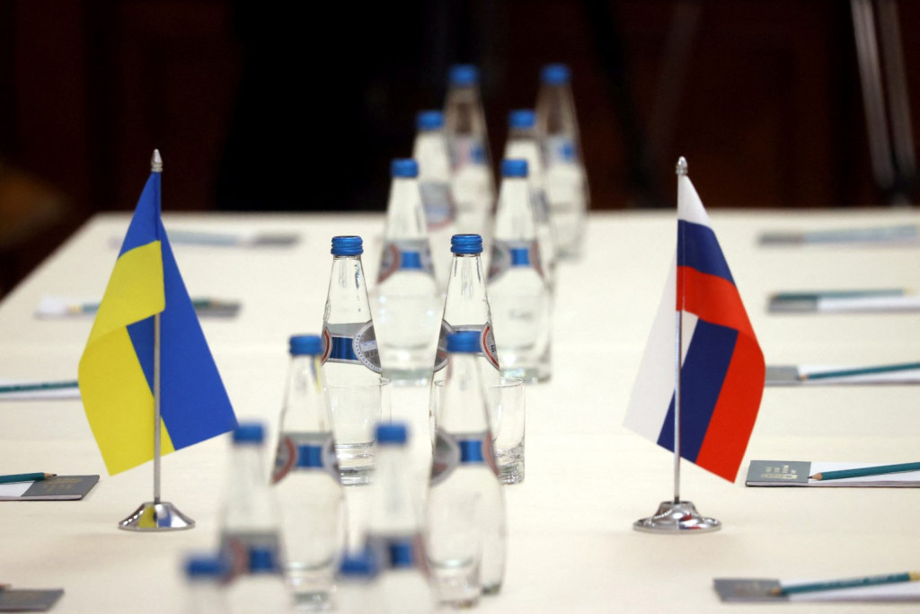 Ουκρανία: Συνεχίζονται οι διαπραγματεύσεις με τη Ρωσία – Για πρόοδο στις συνομιλίες στην Κωνσταντινούπολη μιλάει ο Λαβρόφ