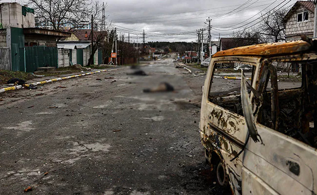 Πόλεμος στην Ουκρανία: Εικόνες φρίκης στην πόλη Μπούκα με δεκάδες πτώματα στους δρόμους | tovima.gr