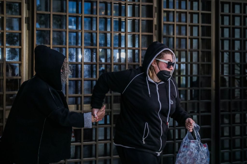 Πάτρα: Στη ΓΑΔΑ η μητέρα και η αδερφή της Ρούλας Πισπιρίγκου