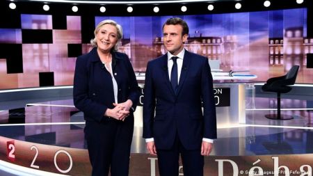 Γαλλία: «Όλα παίζονται» στην εκλογή για την προεδρία – Απειλεί η Λεπέν τον Μακρόν;