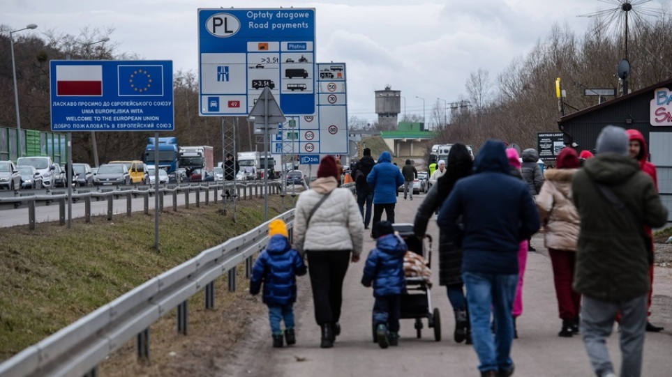 Ουκρανία: Πάνω από 4,3 εκατ. οι πρόσφυγες – Σε ποιες χώρες έχουν καταφύγει