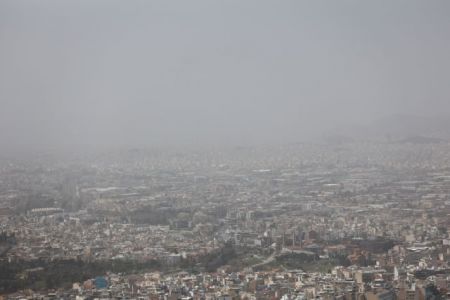 Καιρός: Αφρικανική σκόνη πνίγει την Αθήνα – Τα SOS για τις ευπαθείς ομάδες