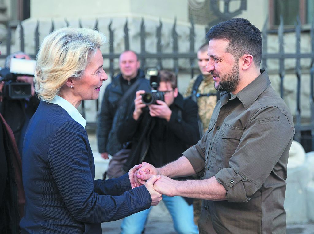 Ουκρανία: Αγανάκτηση για τα εγκλήματα πολέμου της Ρωσίας – ΕΕ, ΗΠΑ και G7 εντείνουν τις πιέσεις στον Πούτιν