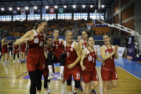 Ολυμπιακός – Ελευθερία Μοσχάτου 59-48: Πέμπτο σερί Κύπελλο για τις «ερυθρόλευκες»