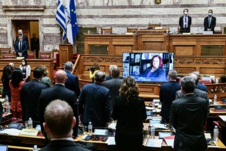 Τη μνήμη της Μαριέττας Γιαννάκου τίμησε Επιτροπή του ΝΑΤΟ