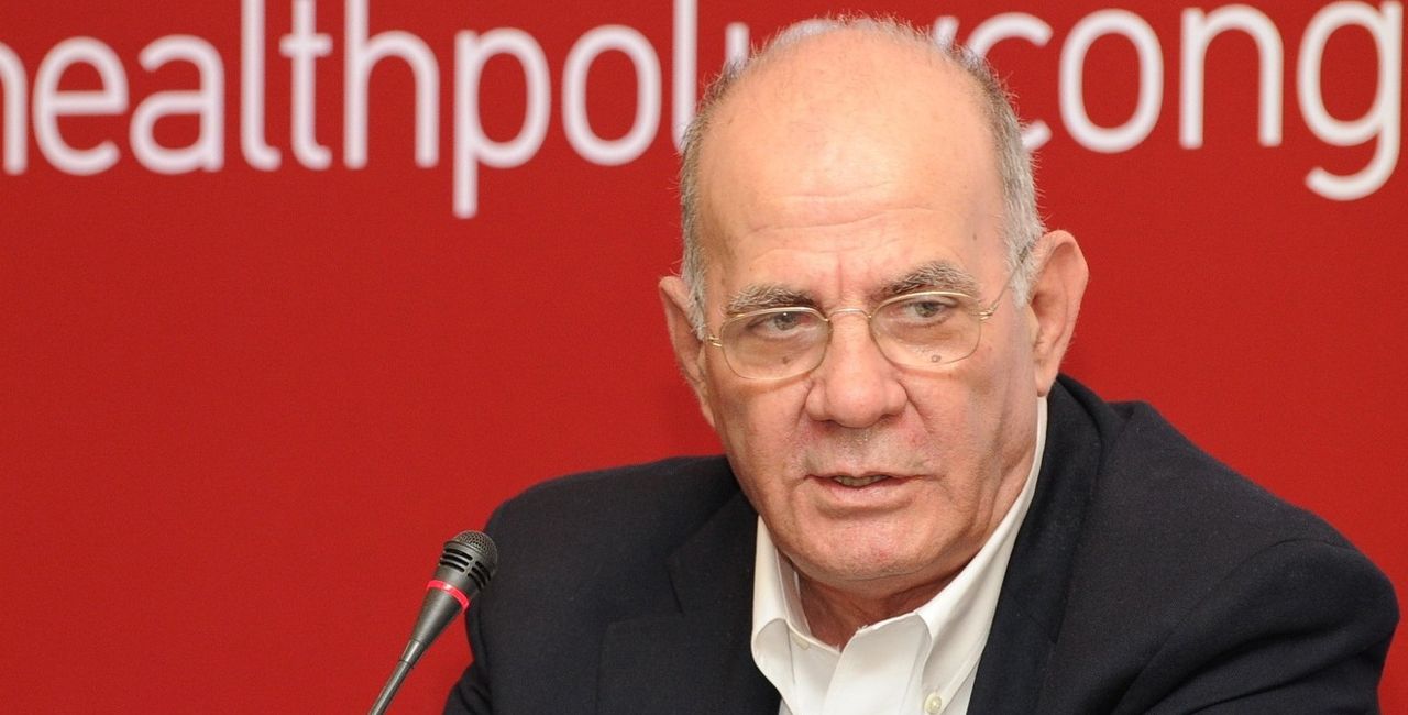 Γιάννης Κυριόπουλος: Πέθανε ο καθηγητής – Ήταν διασωληνωμένος στη ΜΕΘ με κορωνοϊό