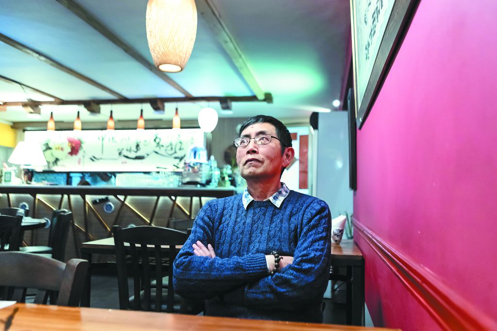 Μπέι Ντάο: «Το ρόδο του χρόνου» και η εξορία του λόγου στη σύγχρονη Κίνα