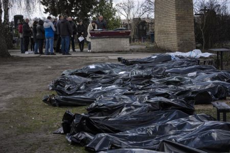 Πόλεμος στην Ουκρανία: Πάνω από 10.000 άμαχοι σκοτώθηκαν στη Μαριούπολη