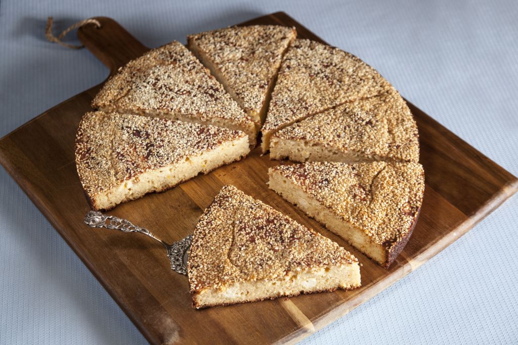 Γλυκιά πασχαλινή τυρόπιτα Σύρου