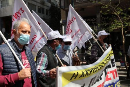Συνταξιούχοι: Συλλαλητήριο στην Αθήνα  για αυξήσεις στις συντάξεις –  Γιγαντοπανό κατά της ακρίβειας στο υπ. Ανάπτυξης