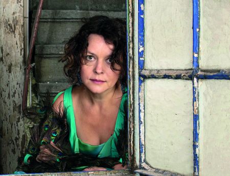 Μαριάνα Σαντόφσκα, «Το να πενθείς είναι σχεδόν ταμπού»