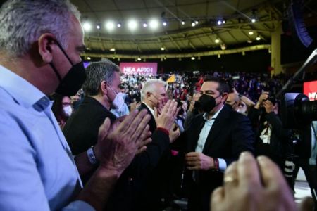 Συνέδριο ΣΥΡΙΖΑ – LIVE: Η ομιλία του Αλέξη Τσίπρα