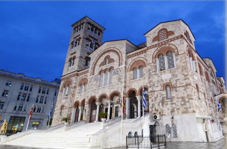 Οι Ιερές Ακολουθίες της Μεγάλης Εβδομάδας στο MEGA