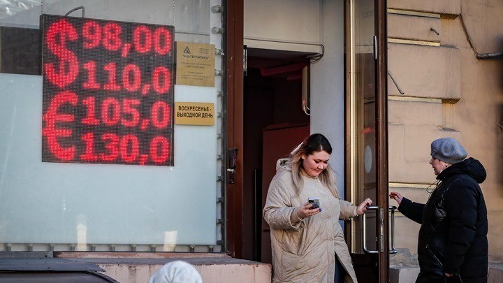 Ρωσία: Ίσως είναι σε καθεστώς στάσης πληρωμών, εκτιμά ο οίκος Moody’s