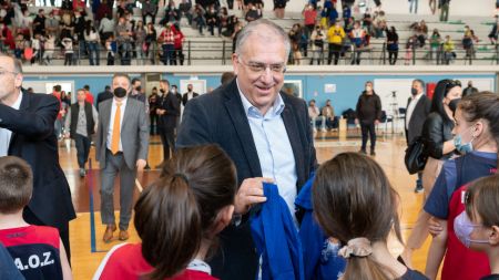 Μήνυμα Θεοδωρικάκου: «Ενωμένοι βάζουμε τέλος στην τρέλα του χουλιγκανισμού»