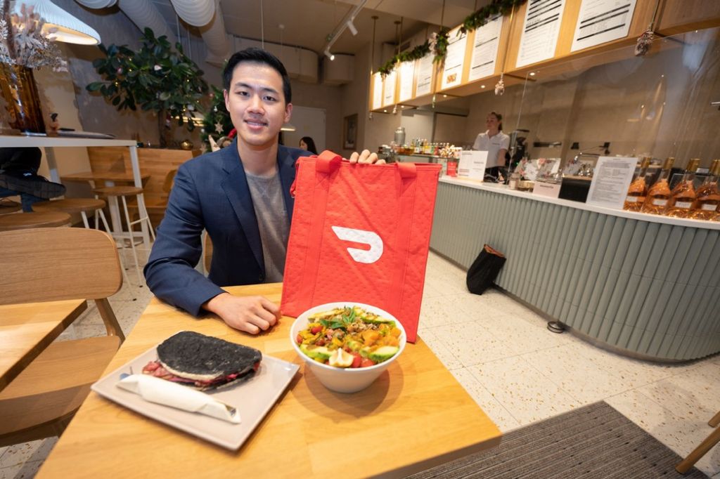 Χορός δισεκατομμυρίων:  Πώς φιλόδοξοι entrepreneurs έγιναν πάμπλουτοι