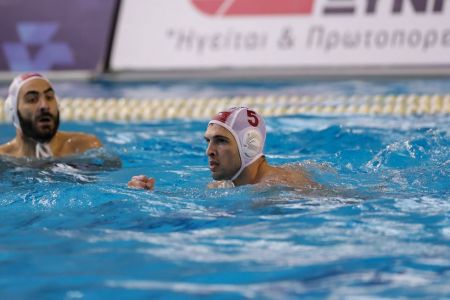 Oλυμπιακός – Βουλιαγμένη 9-8:  «Ναύαρχος» ο Θρύλος, πήρε το κύπελλο και στους άνδρες