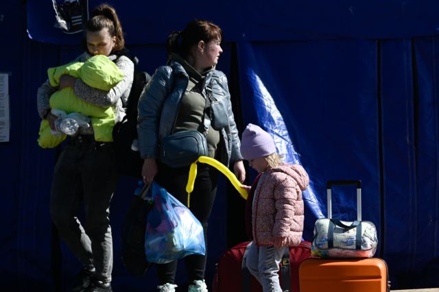Ξεπέρασαν τους 20.000 οι ουκρανοί πρόσφυγες που έφτασαν στην Ελλάδα