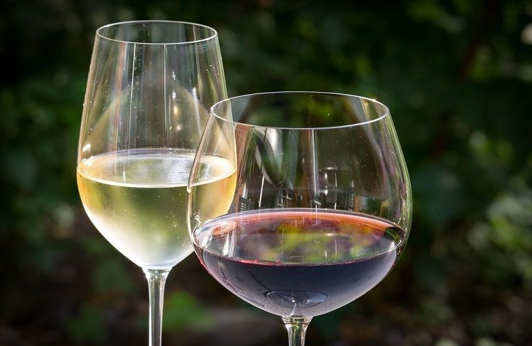 Greek Wine: How exports are shaping up by country and destination | tovima.gr