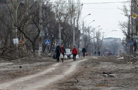 Ουκρανία: «Δεν λειτούργησε» ούτε σήμερα ο ανθρωπιστικός διάδρομος για τους αμάχους στην Μαριούπολη