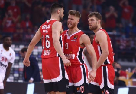 Ολυμπιακός: Θρίαμβος με όπλο την άμυνα 71-54 τη Μονακό