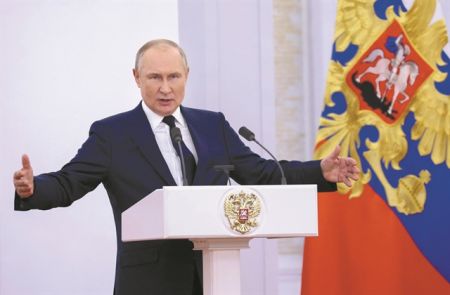 Οπλο το ρούβλι στον οικονομικό πόλεμο του Πούτιν