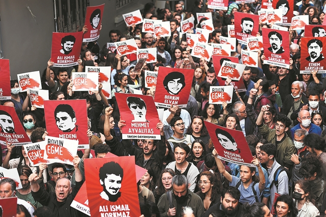 Ο Καβαλά, οι Αρμένιοικαι τα κροκοδείλιαδάκρυα της Δύσης