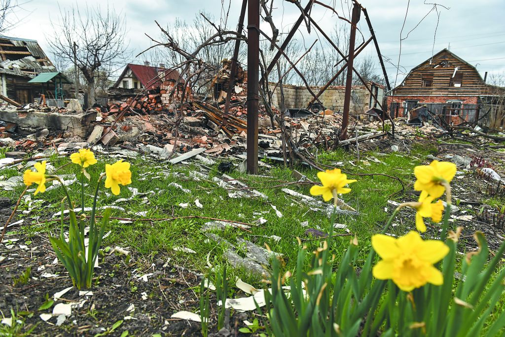Ενας αγιος να βάλει το χέρι του