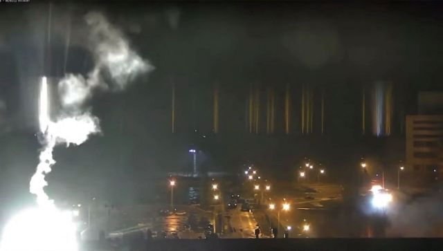 Ουκρανία: Εκρήξεις και πύραυλοι πάνω από τη Ζαπορίζια, καπνοί στο Αζοφστάλ – Εντονη ανησυχία