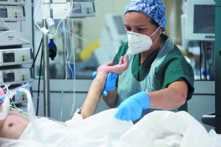 Κορωνοϊός: Έως και το 80% του ευρωπαϊκού πληθυσμού προσβλήθηκε στην πανδημία