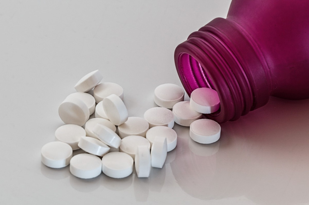 Κορωνοϊός: Στα φαρμακεία των νοσοκομείων από αύριο τα χάπια