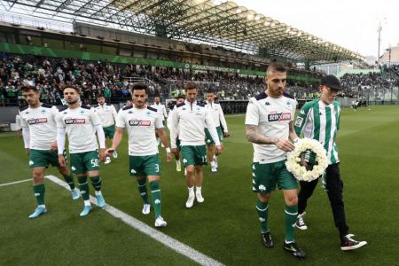 Στεφάνι στη μνήμη του Άλκη από τους παίκτες του Παναθηναϊκού