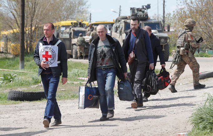 Πόλεμος στην Ουκρανία: Σαράντα άμαχοι απομακρύνθηκαν από το Αζοφστάλ στη Μαριούπολη