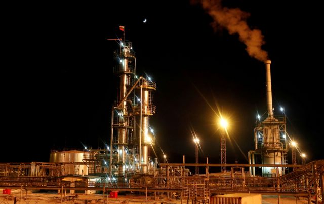 ΕΕ: Προς απαγόρευση εισαγωγών ρωσικού πετρελαίου μέχρι το τέλος του 2022