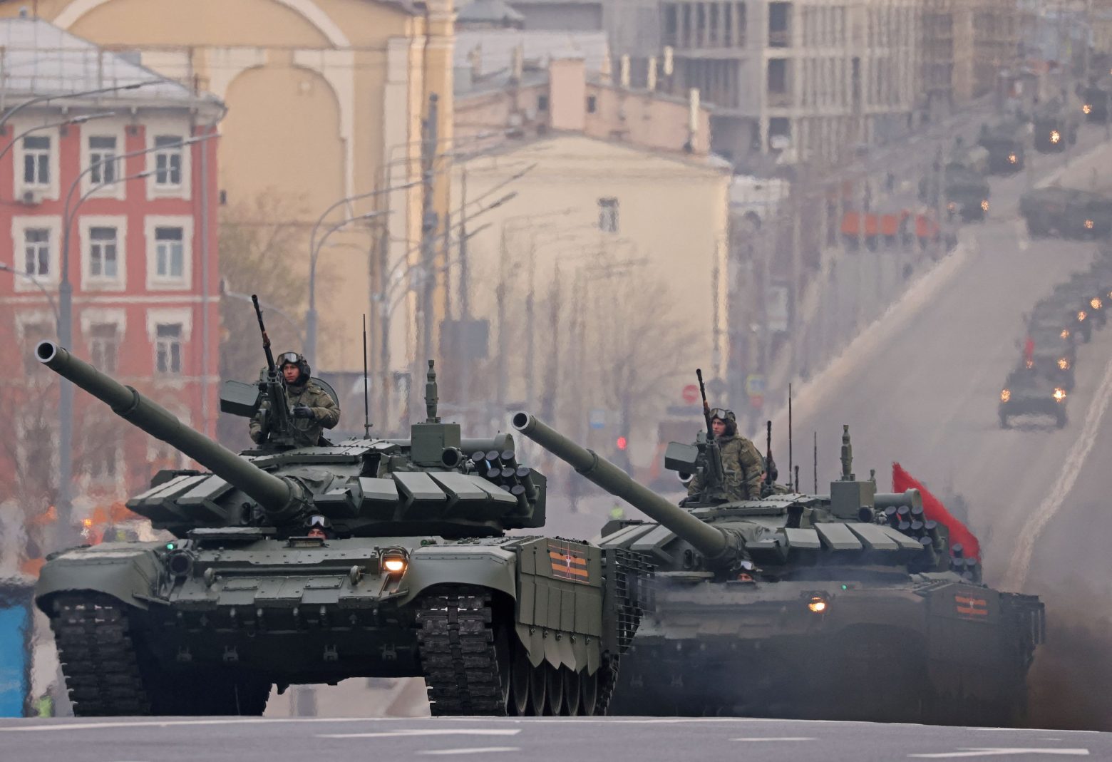 Πόλεμος στην Ουκρανία: Η κλιμάκωση των ρωσικών επιθέσεων και η κίνηση Πούτιν στις 9 Μαΐου