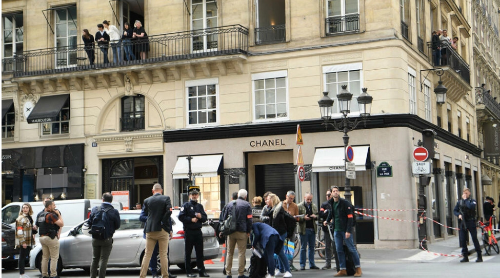 Παρίσι: Ληστεία σε κοσμηματοπωλείο του οίκου Chanel
