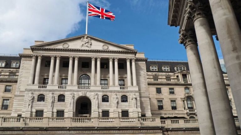 Βρετανία: Η Τράπεζα της Αγγλίας αυξάνει τα επιτόκια στο 1% | tovima.gr